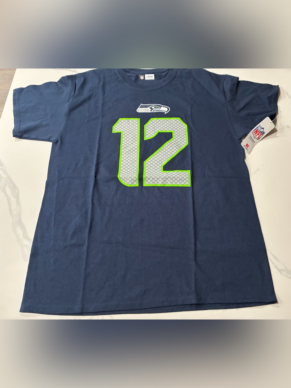 Seattle Seahawks Men’s “12th Man” Fan Shirt (Large) Retails For $50